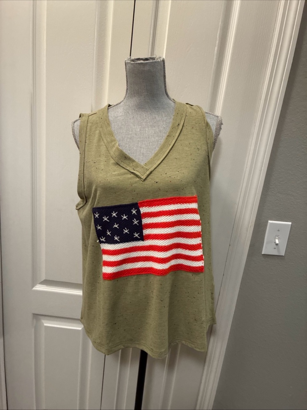 Pol ladies American flag star back v neck top size medium